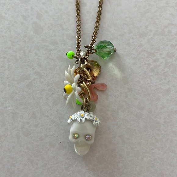 Betsey Johnson Necklace - Picture 6 of 6